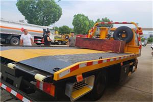 双塔附近拖车电话号码服务